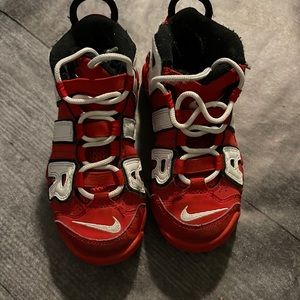 Nike air sneakers for boys